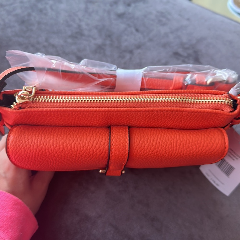 Brand New Orange Steve Madden Crossbody Purse - Picture 2 of 7